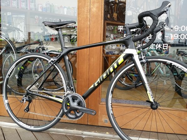 GIANT 『TCR ADVANCED 1 KOM』 試乗車！！サムネイル