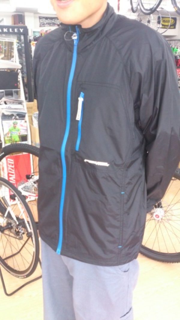 ROYAL HEXLITE JACKETと雨サムネイル