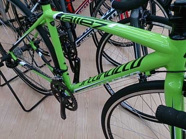 SPECIALIZEDサムネイル